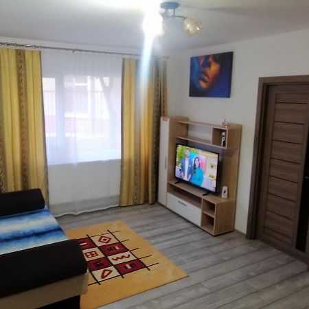 Central City Appartement Bacău Buitenkant foto